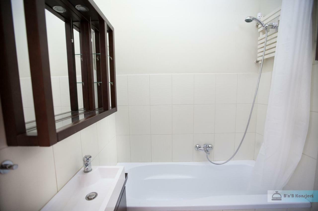 Apartment Concierge Bracka Retro Flat *